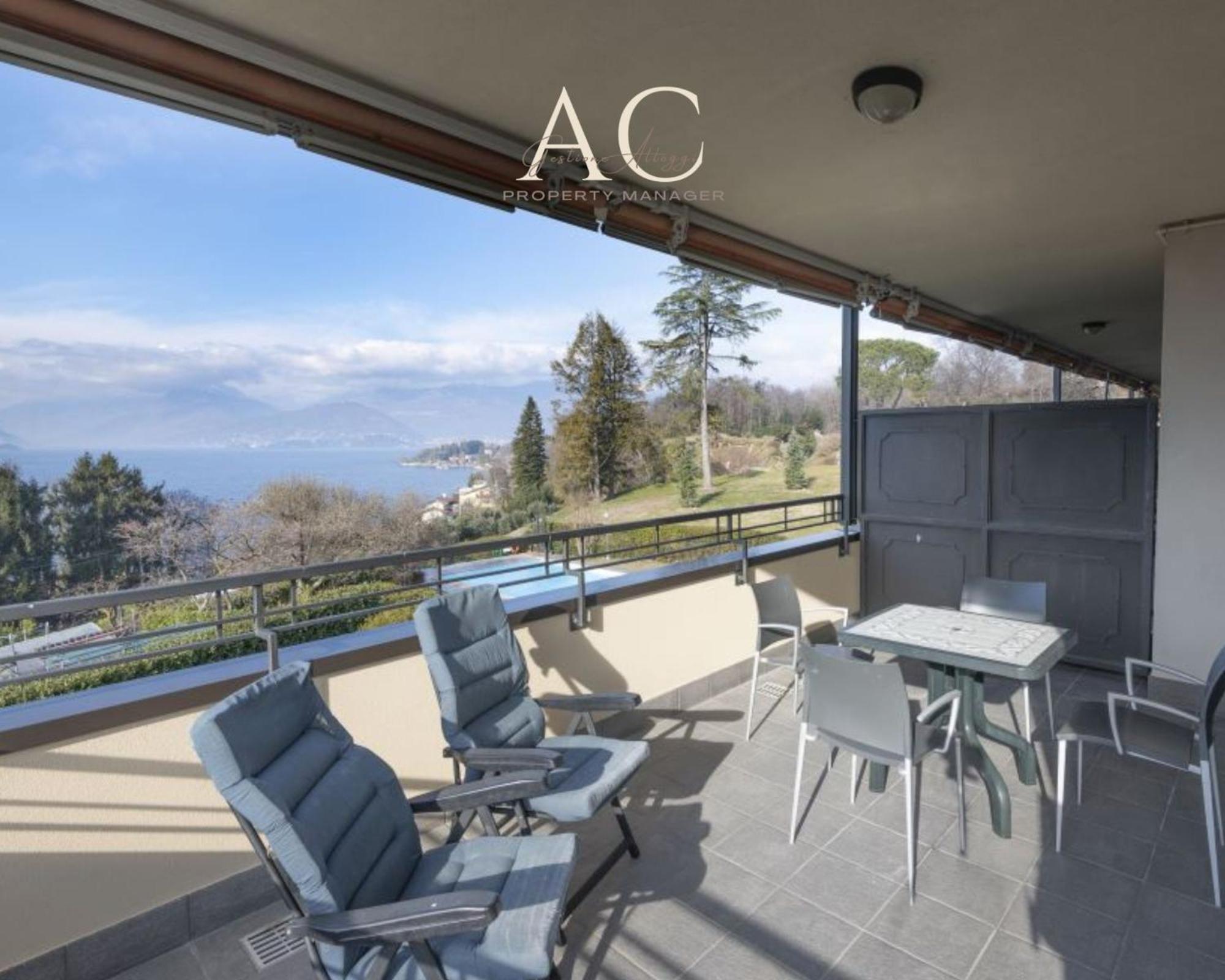 The House On The Lake Reno Di Leggiuno Exterior photo