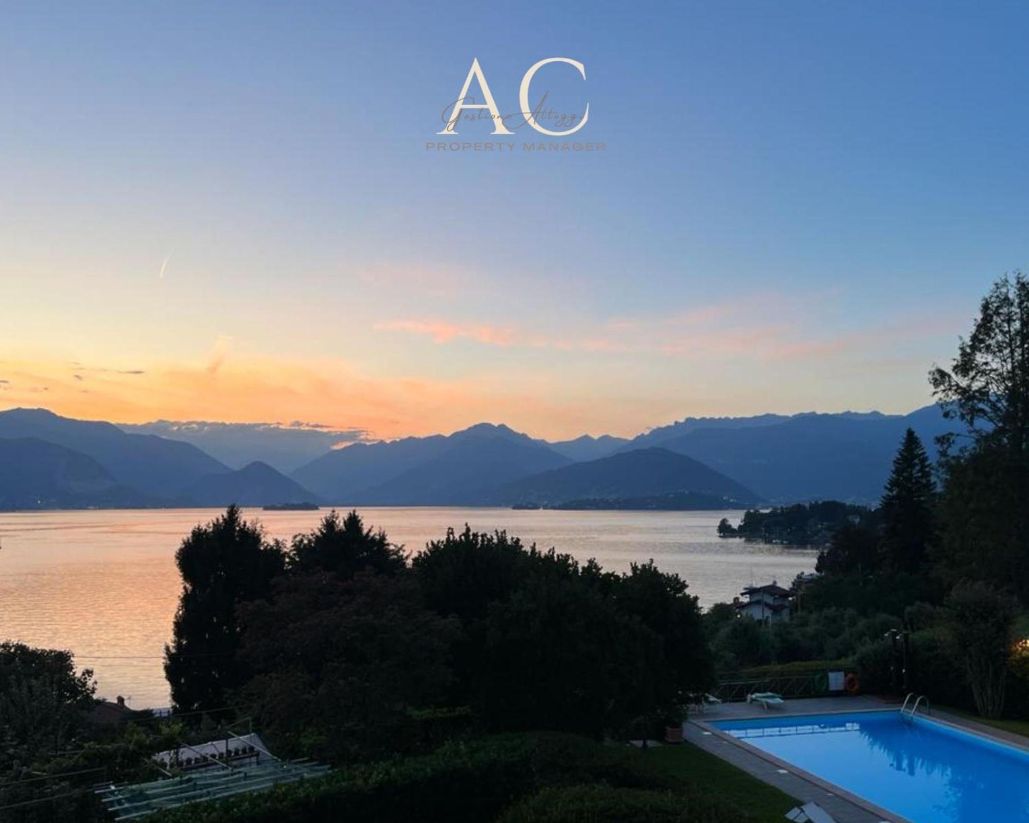 The House On The Lake Reno Di Leggiuno Exterior photo